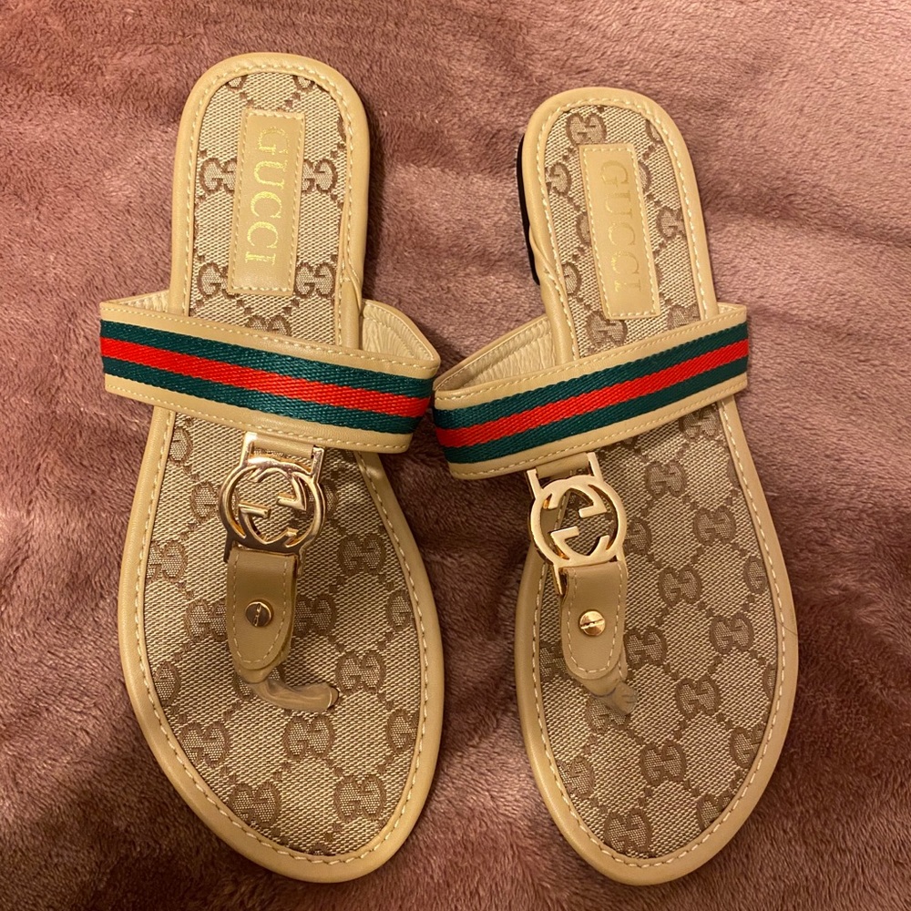 Fashion sandals